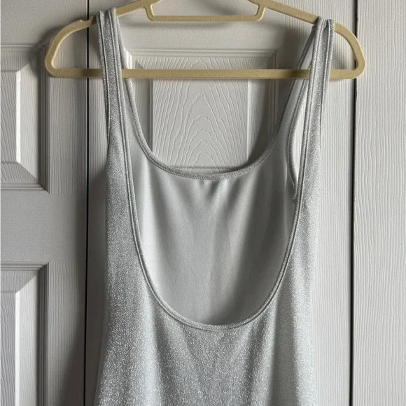Silver Dress Simple yet dressy, never worn, Medium - Picture 4 of 7
